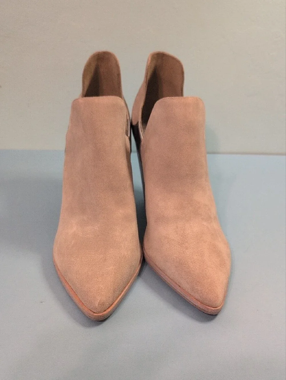 NWOB,Sigerson Morrison, Taupe Suede Pointed Block Heel Booties, Size 40 - Picture 2 of 10